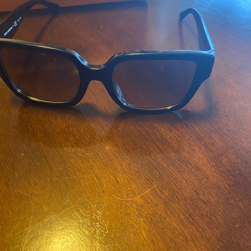 Sun Glasses - image 4